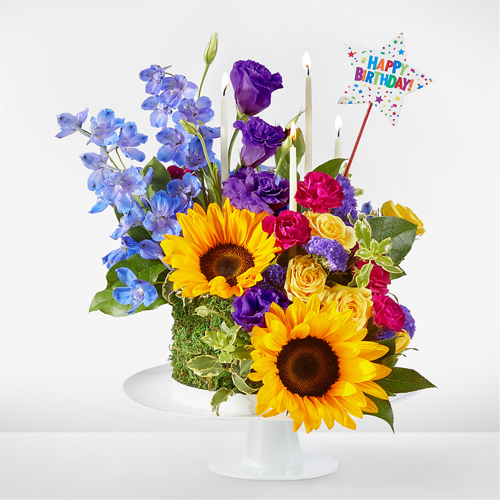 Star of the Day Floral Cake – Floral Delights Etc, Daleville AL