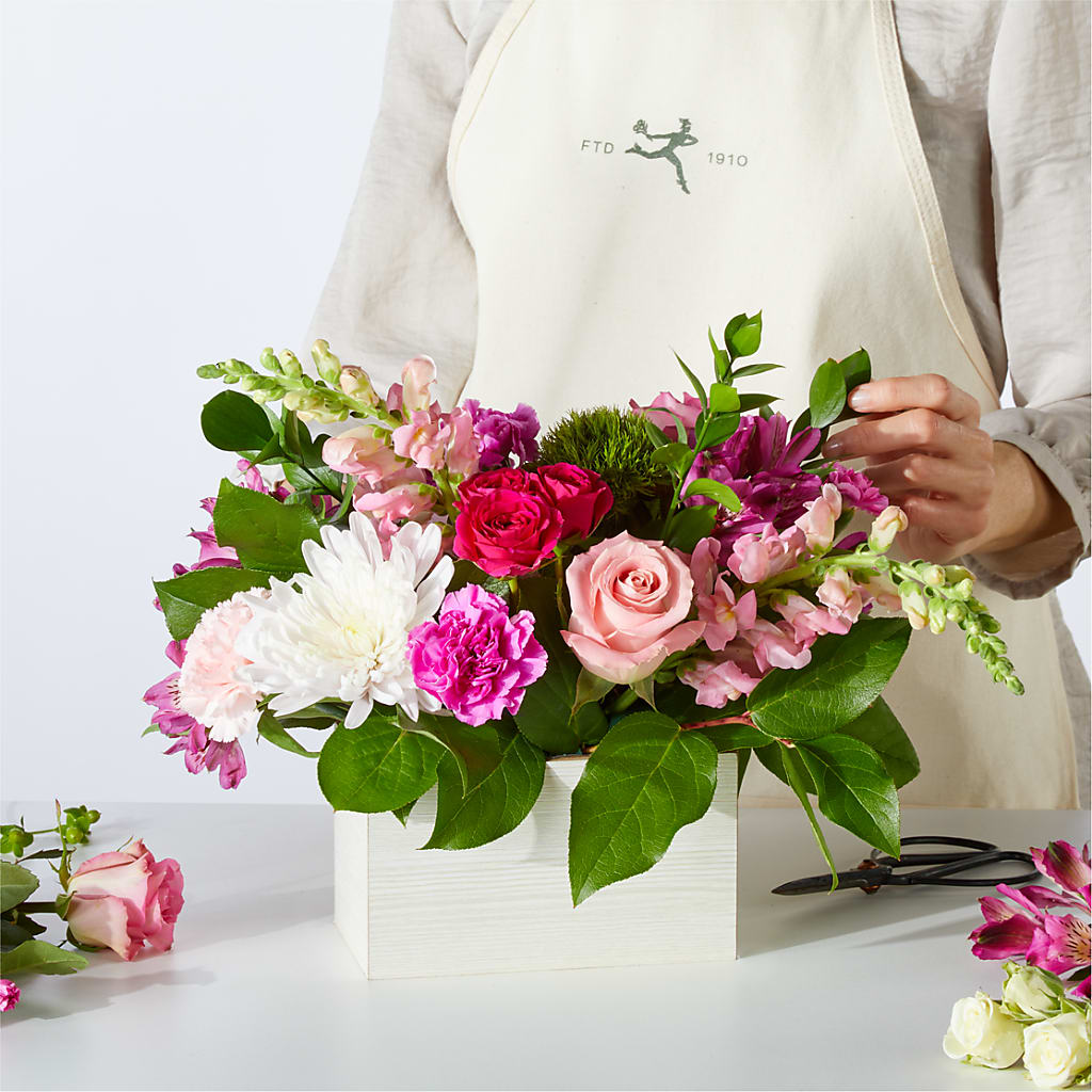 Sweetberry Box – A Florist Original –  Floral Delights Etc, Daleville AL